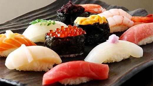 Sushi cuộn lá hồng – Đặc sản vùng Nara - JAPO - Cổng thông tin Nhật Bản